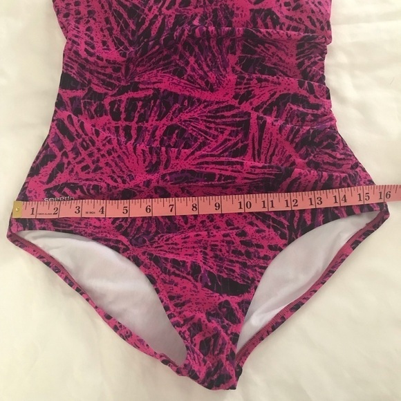 Speedo Women’s One Piece Swimsuit. Size 10 - Picture 8 of 11